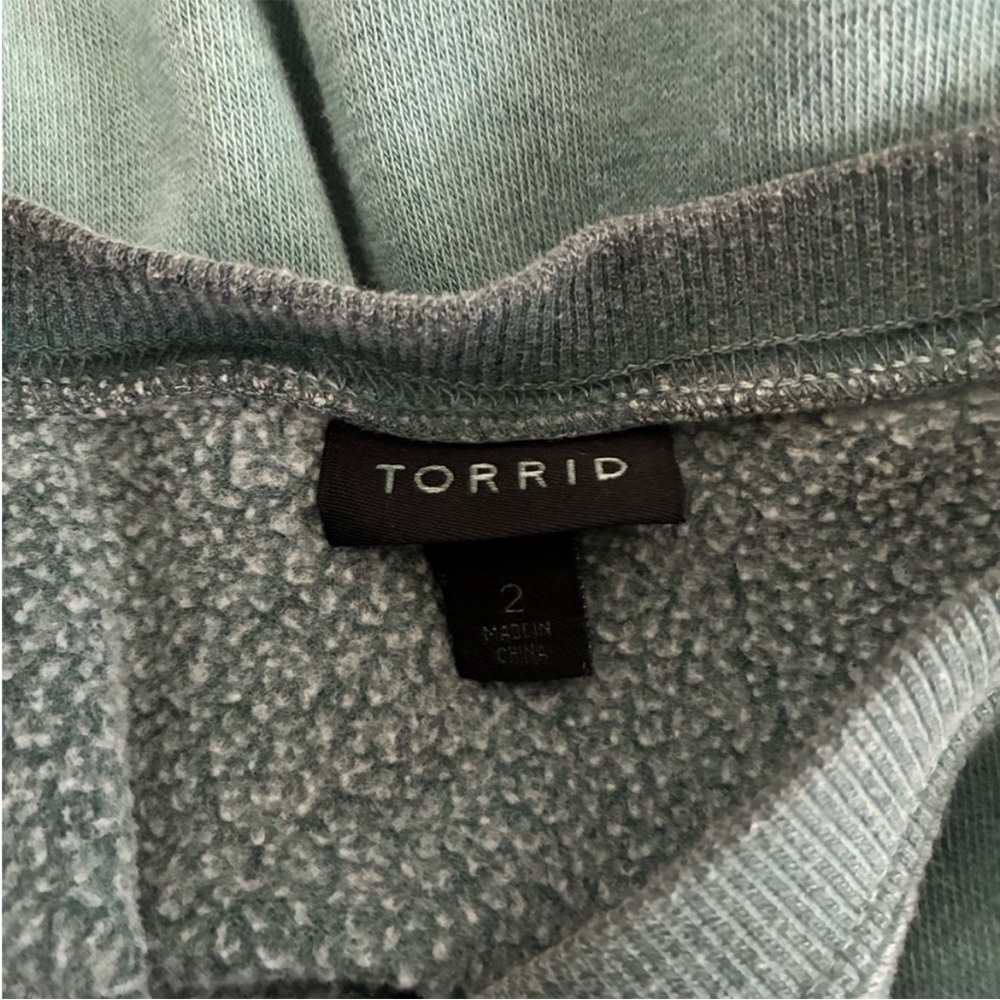 Torrid pullover - Picture 8 of 8